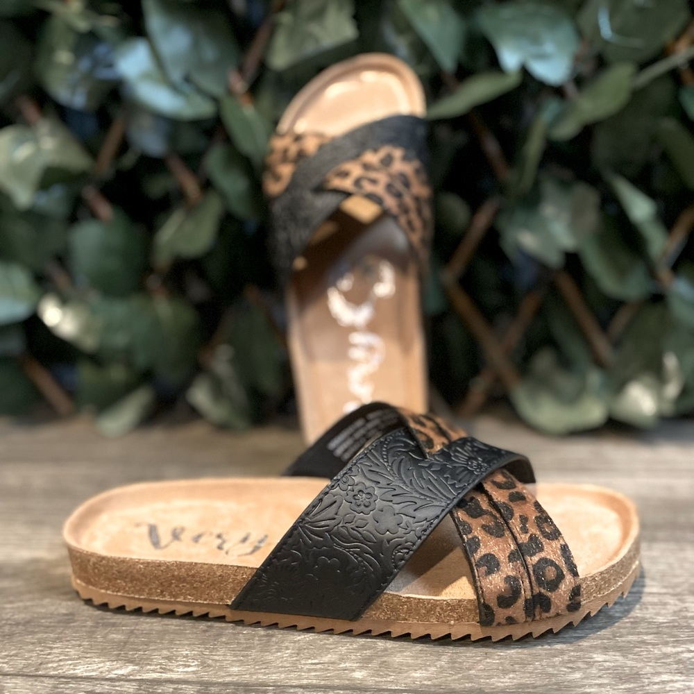 Leopard sandals!!!!   NWT